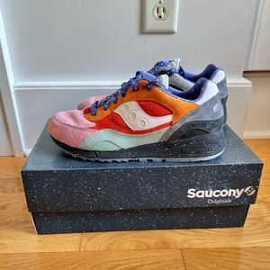 Like-new Saucony Space Flight Sneakers